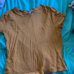 Mustard yellow cropped tee